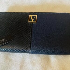 Victoria's Secret✨🖤💙Black and Navy Wallet with Gold Accent